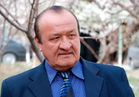 Эркин Комилов: "Онам йигирма икки фарзандни дунёга келтирган, мен ўн тўққизинчисиман" фото
