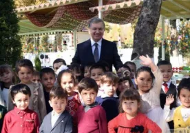 Шавкат Мирзиёев: "Менга дўст бўлишни истасангиз мактабгача таълимга эътибор беринг" фото