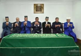 Shavkat Mirziyoyev Imom Buxoriy maqbarasini ziyorat qildi (foto) фото