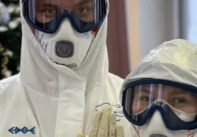 Турмуш қуришга аҳдлашган россиялик шифокорлар бутун дунёни ҳайратда қолдирди (видео) фото