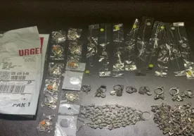 Kurerlik jo‘natmasi orqali yuborilgan 5,4 kilogramm zargarlik buyumlari fosh bo‘ldi фото
