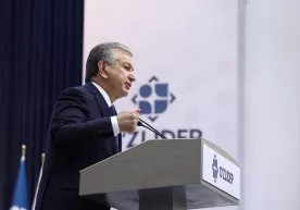 Shavkat Mirziyoyev: Ilgari vaziyat og‘ir edi, hatto o‘z ko‘chamni asfalt qila olmaganman фото
