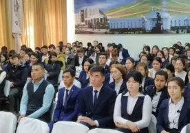 Судъя ва ўқувчи ёшлар учрашуви фото