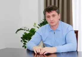 «Ўзавтосаноат» раҳбари автомобиль сотиб олишдаги навбатларни сотиш схемасини ошкор қилди фото