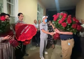Олимпиада олтин медалини олган Акбар Жўраев оиласига президент табриги етказилди фото