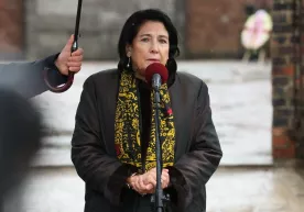 Gruziya parlamenti prezident Zurabishviliga impichment e’lon qilolmadi фото