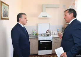 «Интернетдаги гаплар дилимни оғритди». Президент Шуҳратбек Абдураҳмоновга танбеҳ берди фото