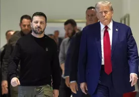 Трамп жамоаси Зеленский билан яширин музокара ўтказган фото