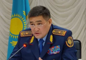 Қозоғистоннинг собиқ қочоқ генералига суд ҳукми ўқилди фото