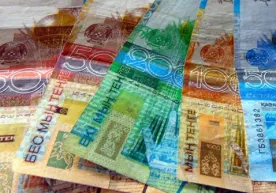 Qozog‘istonliklar Aqto‘be fojiasi qurbonlari oilalariga 10 mln tenge yig‘ib berishdi фото