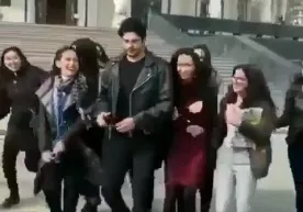 "Тийиқсизлик. Ҳатто туркларнинг ўзига ҳам кулгига қолдик..." фото