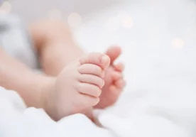Namanganda hojatxonaga tashlangan chaqaloq qutqarib qolindi фото
