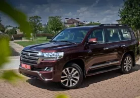 Qurilish vazirligi «Land Cruiser 200» sotib olishiga Moliya vazirligi e’tiroz bildirdi фото