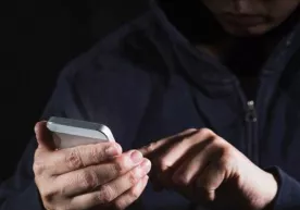 AQSHda yashayotgan o‘zbekistonlikdan tovlamachilik bilan pul talab qilgan fuqaro ushlandi фото