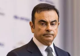 Nissan’нинг уй қамоғида бўлган собиқ раҳбари Японияни рухсатсиз тарк этди фото