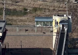 Bloger Xitoyda uyg‘urlar saqlanadigan lagerlarni videoga oldi фото