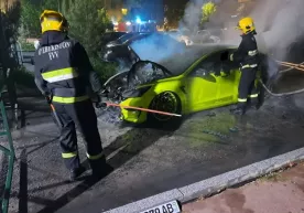 В Ташкенте мужчина поджег Tesla своего друга после ссоры фото