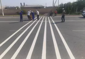 O‘zbekistonda shovqin chiqaruvchi termoplast yo‘l chiziqlarini sinovdan o‘tkazish boshlandi фото