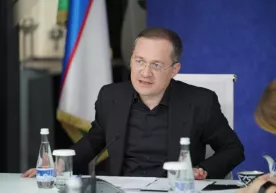Комил Алламжонов: «Амалдорлар эртага ишдан кетиб, оддий одамлар қаторига қўшилса, ...» фото