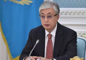 Тўқаев: «Россиядаги баъзи одамлар энди Қозоғистон Россиянинг хизматида бўлиши ва оёқларига таъзим қилиши кераклигини даъво қилмоқда» фото