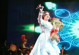 Aziza Niyozmetovaning 25 yillik yubiley konserti kutilgandanda a’lo o‘tdi (FOTO) фото