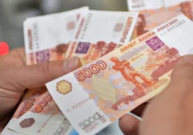 Россияда доллар курсида 54 рублдан паст кўрсаткич қайд қилинди, евро 59 рублга яқинлашди фото