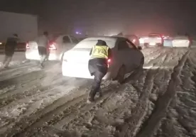 Qamchiq dovoni qor ko‘chkisi xavfi sababli vaqtincha yopildi (video) фото