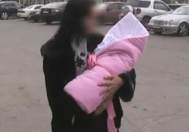 Душанбеда ўз чақалоғини 1 минг сомонийга сотиб юборган аёл қўлга олинди фото