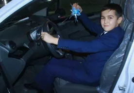8-sinf o‘quvchisi g‘azalxonlik tanlovida g‘olib bo‘ldi va Spark avtomashinasini yutib oldi фото