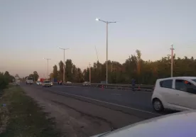 Тошкент—Термиз халқаро автомобиль йўлига сунъий ёритиш чироқлари ўрнатилди фото