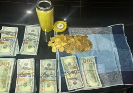 Тошкентда қадимий олтин тангаларни сотмоқчи бўлган шахслар ушланди фото