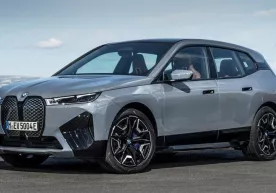 BMW кузови рангини ўзгартира оладиган электромобилини намойиш этди фото
