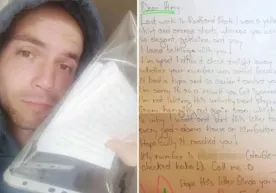 Oshiq yigit tanishgan qizi yashaydigan ko‘chadagi uylarga 100 ta xatni yopishtirib chiqdi фото
