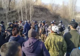 Tojikiston bilan chegarada qirgʻizistonlik fuqaro qattiq yaralandi (video) фото