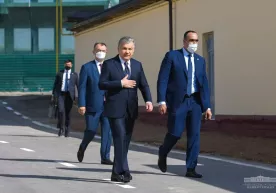 Шавкат Мирзиёев муфтий Усмонхон Алимовнинг оила аъзоларига ҳамдардлик билдирди фото