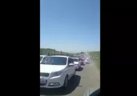 9 may kuni Parkent-Soʻqoq yoʻlida 6 kilometrlik tirbandlik kuzatildi (video) фото