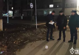 Toshkentda maklerlar uy talashib janjallashdi фото