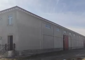 To‘lanmagan kredit evaziga bino sotuvga qo‘yildi фото