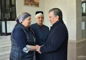 Shavkat Mirziyoyev Mirabror Usmonov oilasiga taʼziya bildirdi (foto) фото