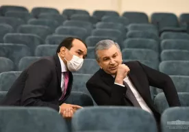 Shavkat Mirziyoyev Chirchiq shahridagi “Kimyogarlar” madaniyat saroyini borib ko‘rdi фото
