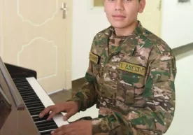 Prezidentga fortepiano chalib bergan askar imtiyoz asosida konservatoriyaga qabul qilinadi фото