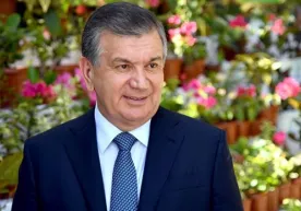 Президент Яшнободдаги дўконга кирди фото