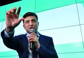 Zelenskiy Poroshenkoni telekanallar bo‘ylab yurmasdan ish bilan shug‘ullanishga chaqirdi фото