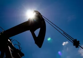 Саудия вазирининг баёнотидан сўнг нефть нархи пасайиши 5%га етди фото
