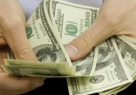 “Бек Барака”да 17,4 минг долларни 43,5 миллион сўмга сотишга уринган валютафурушлар қўлга олинди фото
