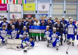 The President congratulated the Uzbek hockey team on their great victory фото