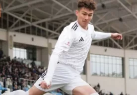 Shahboz Umarov ilk turda Premer-liganing eng yaxshi futbolchisi deb tan olindi фото