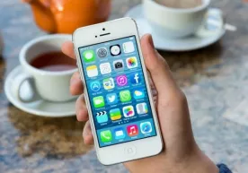 Apple эски айфон эгаларига $500 млн тўлаб беради фото
