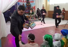 МИБ меҳрибонлик уйига байрам совғаларини улашди фото