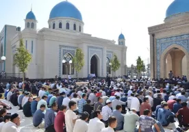 Juma namozlari ado etilishiga oid cheklov bekor qilindi фото